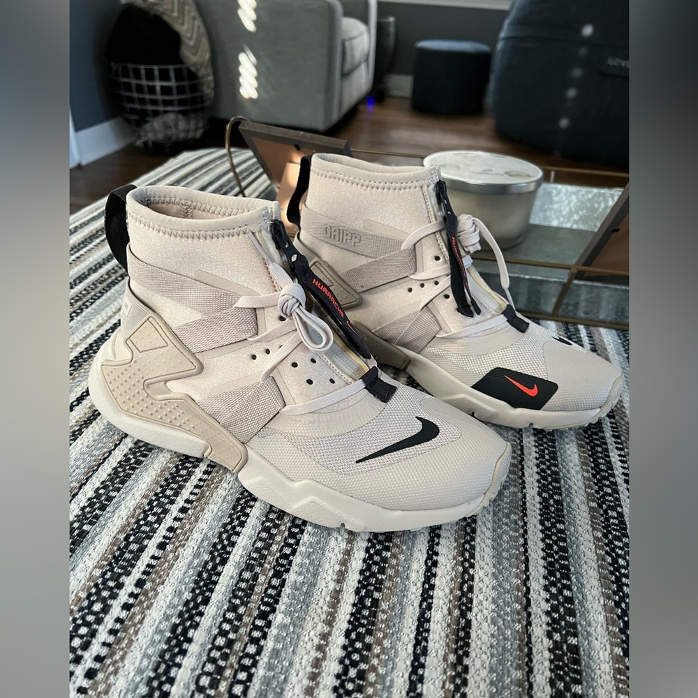 Nike Women's High-Top Sneakers in Light Beige with Black and Red Accents